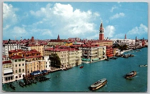 Alte Postkarte Venedig Italien Kanal Boote Turm Wasserstraßenszene verschickt - Bild 1 von 2
