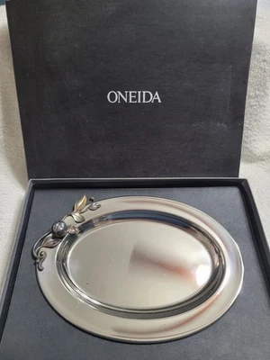 Plato para servir Onieda hecho en EE. UU. de acero inoxidable Foto 1 de 4