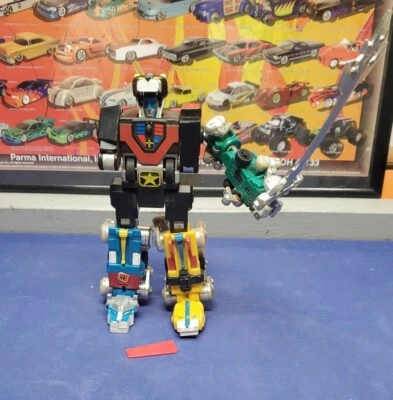 Figura de acción robot LJN motorizado 1984 Voltron Lion Force con espada  Foto 1 de 4