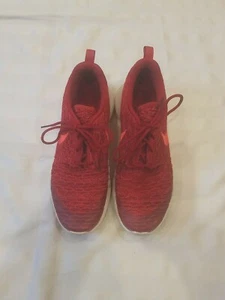 Scarpe Nike Roshe Run Flyknit da donna rosse vela cremisi brillanti 704927-601 taglia 8 - Foto 1 di 6