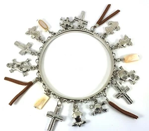 Brazalete Dije Plata Rígido Calaveras Cuero Crucifijo y Madre Perla - Imagen 1 de 1