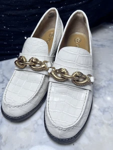 Tory Burch Jessa White Croc Embossed Leather Brass hardware Heeled Pumps EUC 6.5 - Picture 1 of 19