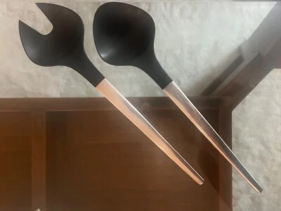 SERVIDORES DE SALADA DE BAQUELITE COM CABO DE CARAVELA ESTERLINA GEORG JENSEN - Imagem 1 de 4