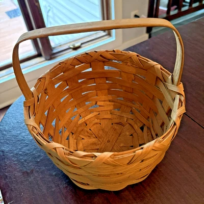 Primitive Woven Oak Splint Basket Bent Wood Handle Signed Lacy W Coates, NC 1985 - Image 1 of 4