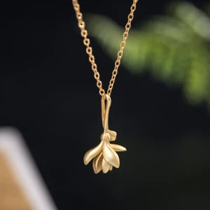 I04 Collar con Colgante Flor Plata de Ley 925 Chapado en Oro - Imagen 1 de 5