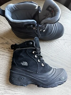 Botas de nieve impermeables para niños THE NORTH FACE, talla 4, negras, usadas Foto 1 de 4