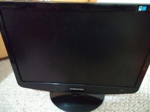 Samsung Computer Monitor 932BW SyncMaster 19" Widescreen FOR REPAIR/NOT WORKING - Picture 1 of 2