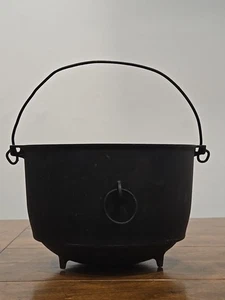 Antigua olla de hierro fundido Griswold caldero 3 patas Erie #8 - Imagen 1 de 13