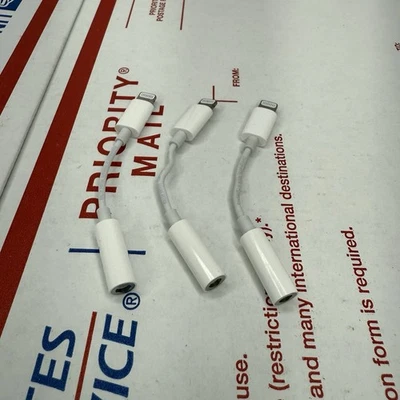 Apple Lightning to 3.5 mm Headphone Jack Adapter MMX62AM/A A1749 OEM Lot Of 3 - Image 1 of 4