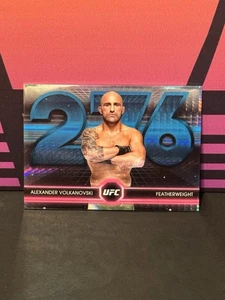 ALEXANDER VOLKANOVSKI 2025 TOPPS MIDNIGHT UFC GREETINGS FROM CASE HIT - Picture 1 of 2