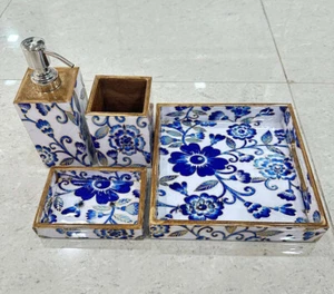 Set accessori bagno 1 porta spazzolino, 1 portasapone e 1 dispenser sapone - Foto 1 di 10