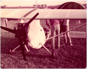 Set of 4 Ultralight Glider Plane Vintage Color Photos 1970s Air Show Meeting - Picture 1 of 4