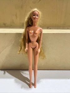 BARBIE VINTAGE MADE IN MALAYSIA CAPELLI LUNGHISSIMI - Imagen 1 de 4
