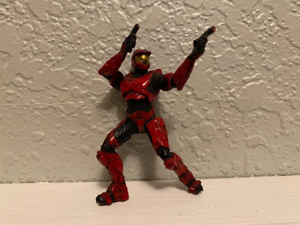 Фигурка Master Chief Halo 2,5 дюйма двойной пистолет красная - Изображение 1 из 1