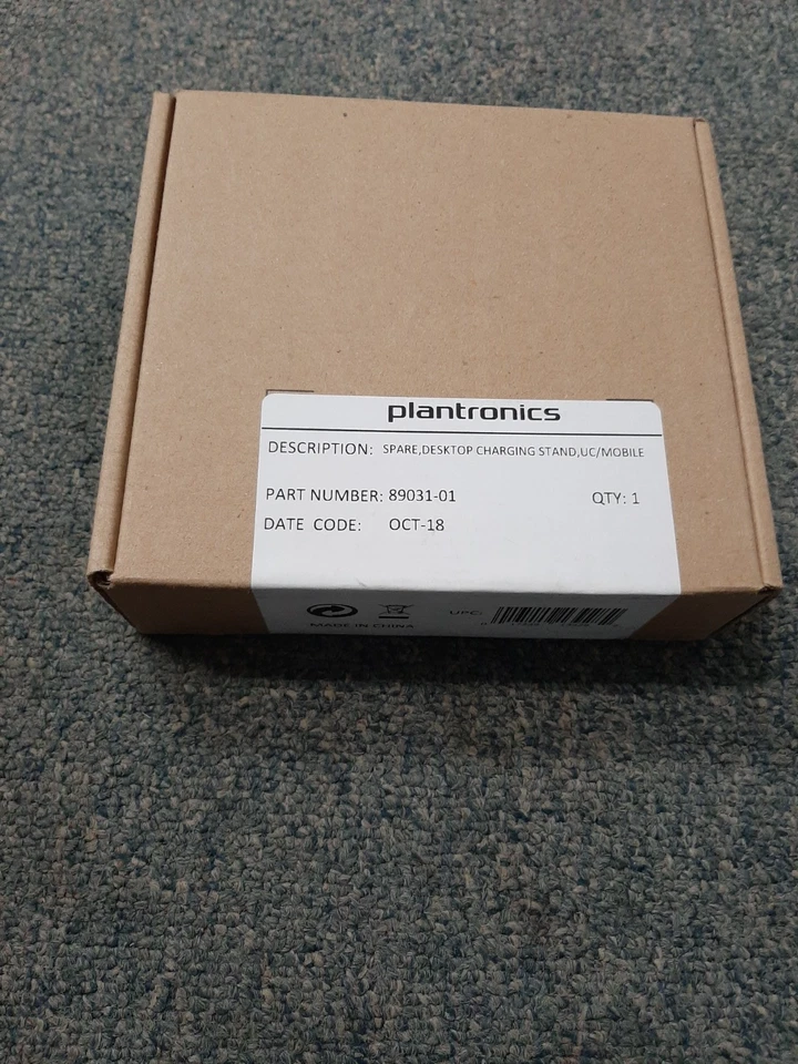 Soporte de carga USB de escritorio Plantronics (#89031-01) para auriculares Voyager Legend Foto 1 de 1