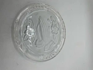 Artmark Lead Crystal PRAYING HANDS Serenity Glass Plate 1987 - Picture 1 of 2