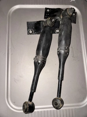 Amortiguadores cuádruples Ford Mustang 1994-98 8,8 OEM Motorcraft 5,0 L con soportes 18 k millas Foto 1 de 4