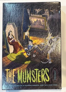 VINTAGE 1964 AURORA UNBUILT MUNSTERS LIVING ROOM MODEL KIT W/INSTRUCTIONS & BOX! - Picture 1 of 6
