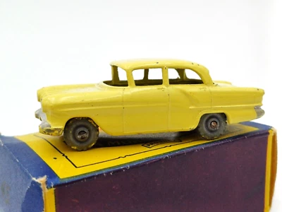 MATCHBOX SERIES A MOKO LESNEY - NUMER 45 - VAUXHALL VICTOR - Immagine 1 di 4