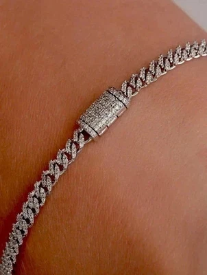 Brazalete de eslabones cubanos de diamantes simulados de corte redondo de 3,00 quilates de plata de ley 925 blanca Foto 1 de 4