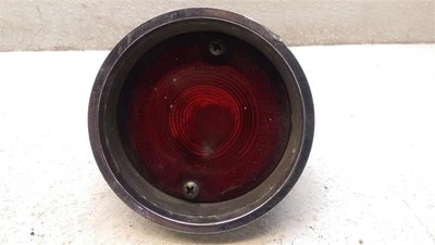 Conjunto de luz trasera con lente para Oldsmobile Cutlass 1962 Foto 1 de 4