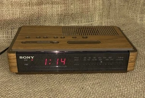Vintage Sony Alarm Clock Radio Dream Machine ICF-C400 wood finish Tested Works - Picture 1 of 6