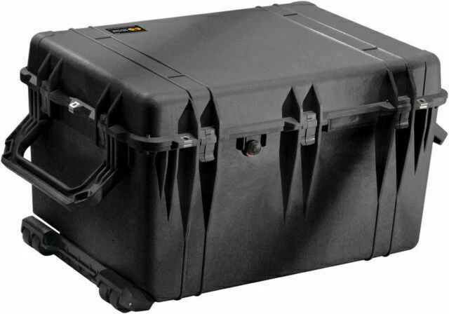 Pelican 1660 Protector Case with Foam - Black