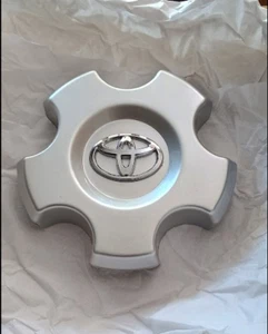 Fits Toyota Tundra Sequoia silver wheel center caps hubcaps USED 1PC 69517 - Picture 1 of 7