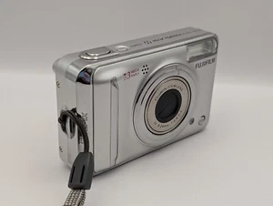 Fujifilm FinePix A700 7.3mp CCD Camera - Picture 1 of 16