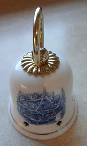 Weihnachtsglocke 2004 - Krippe Schneemann- Porzellan/Mess. -13,0 cm hoch, 9,5 cm - Bild 1 von 5