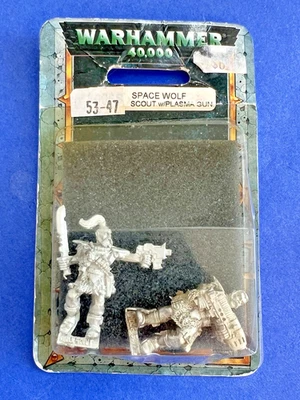 2000 Space Wolf Scouts W/ Plasma gun (SEALED)  - OOP BLISTER Metal - Image 1 of 4