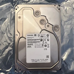 Toshiba MG06ACA10TE 10TB 256Mb 7200RPM SATA3 6Gb 3.5 Ent HDD Warranty 05/18/2026 - Picture 1 of 4