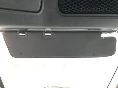 Солнцезащитный козырек для правостороннего/пассажирского салона Freightliner CASCADIA — б/у - Изображение 1 из 3