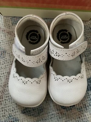 Livie & Luca Lily Blanco Brillante Mary Jane Talla 5 Niño Pequeño Usado en Excelente Condición Foto 1 de 4