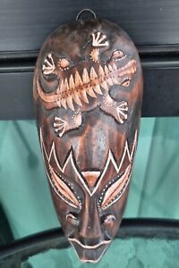 Vintage Wood Balinese Bali Mask Tribal Indonesian Hanging Gecko Lizard Bone 8"