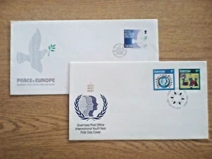 EE......2 X Guernsey INTERNATIONAL YOUTH YEAR 1985 + Peace In Europe FDCS GB - Picture 1 of 3