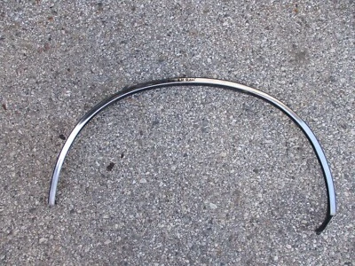 Buick Riviera 1995 1996 1997 1998 1999 lado del pasajero derecho rueda trasera pozo moldura Foto 1 de 4