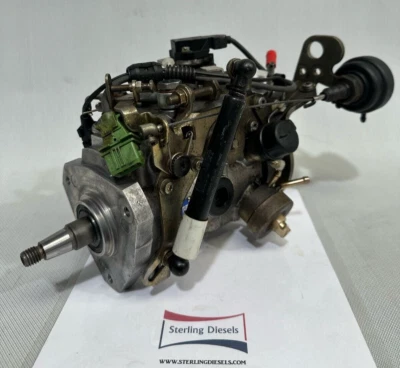 Bomba diésel LUCAS - R8448B031A para VOLVO S40 / V40 COMBI RENAULT KANGOO Foto 1 de 4