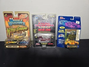 Lot Of 2 Racing Champions Cars, And 1 Muscle Machines Car. - Picture 1 of 4