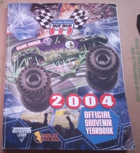 Monster Jam 2004 Official Souvenir Yearbook Program USHRA Grave Digger Madusa - Photo 1 sur 11