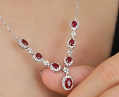 Collar de 6 quilates ovalado creado en laboratorio con rubí rojo para mujer enchapado en oro blanco de 14 quilates Foto 1 de 4