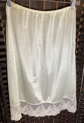 Deena Ladies Size M Off White Half Slip/Midi Length/Lace Hemline - Image 1 of 4