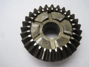 Mercury Outboard Forward Gear and Bearing 43-96084 (A6-2) - Imagen 1 de 4