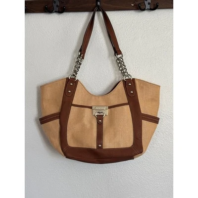 Bolso de hombro Chaps de paja y cuero marrón tostado con correa de cadena Foto 1 de 4