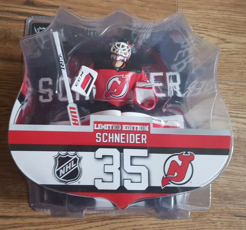 NEW Imports Dragon NHL Schneider #35 Figure Limited Edition 2018-19 Cover