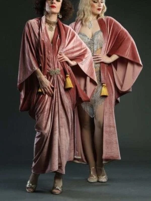 Moda Novia Vestidos de Mañana Prendas para Dormir Bata Vestidos de Novia Funda Columna Foto 1 de 4