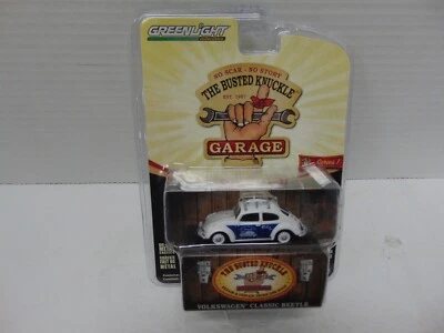 1/64 LUZ VERDE NUDILLO ROTO GARAJE VOLKSWAGEN ESCARABAJO PORTAEQUIPAJES BLANCO Y AZUL Foto 1 de 2
