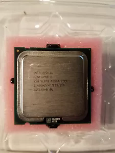 CPU Intel Pentium D 950 2 core 4 MB L2 cache 800 MHz 3,4 GHz LGA 775 SL9K8 - Foto 1 di 8