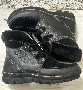 St. Johns Bay Size 8 Black Winter Boots Leather Faux Fur - Picture 1 of 8