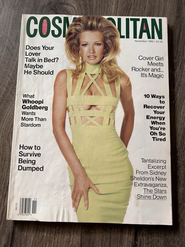 1992 NOVEMBER COSMOPOLITAN MAGAZINE - KAREN MULDER, PHOTO BY SCAVULLO - SP 3180 - Image 1 of 3